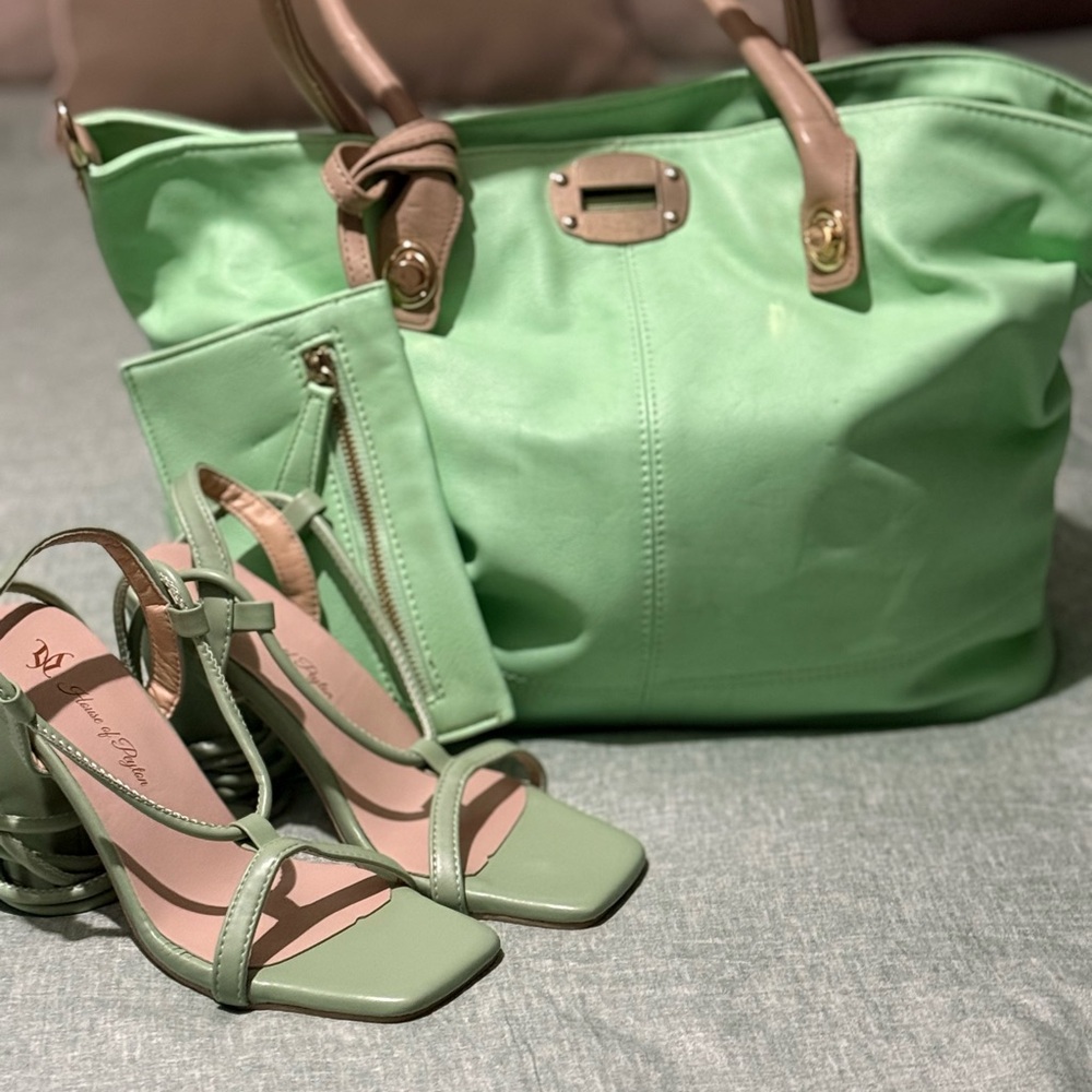 Green Leather Handbag and Sandal Set